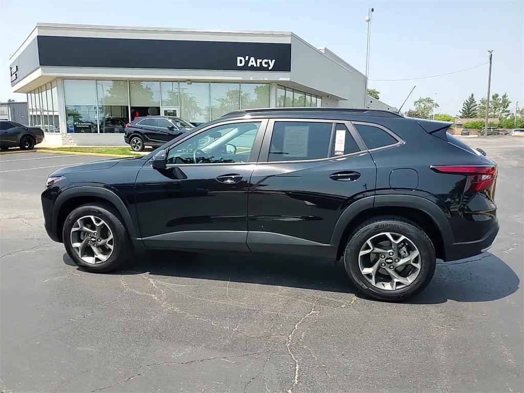 used 2024 Chevrolet Trax car, priced at $19,742