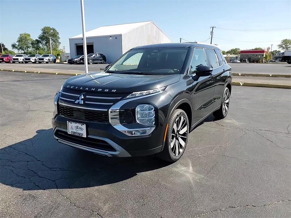 new 2025 Mitsubishi Outlander car