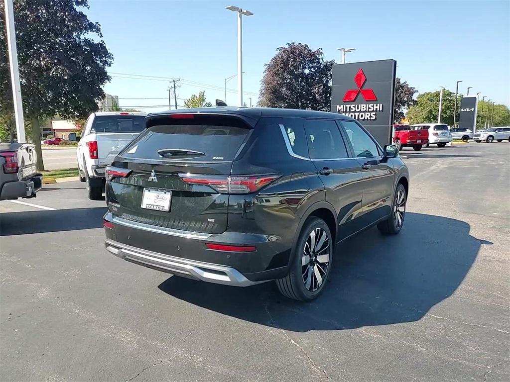 new 2025 Mitsubishi Outlander car
