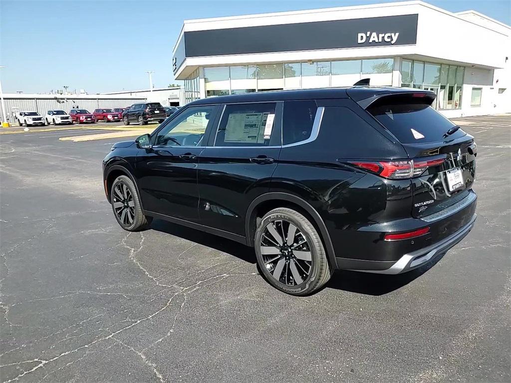 new 2025 Mitsubishi Outlander car
