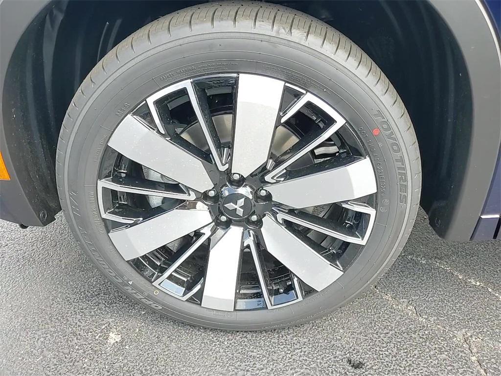 new 2025 Mitsubishi Outlander car, priced at $40,780