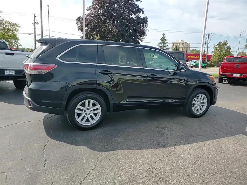 used 2015 Toyota Highlander car, priced at $15,800