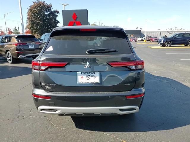 new 2024 Mitsubishi Outlander car, priced at $35,020