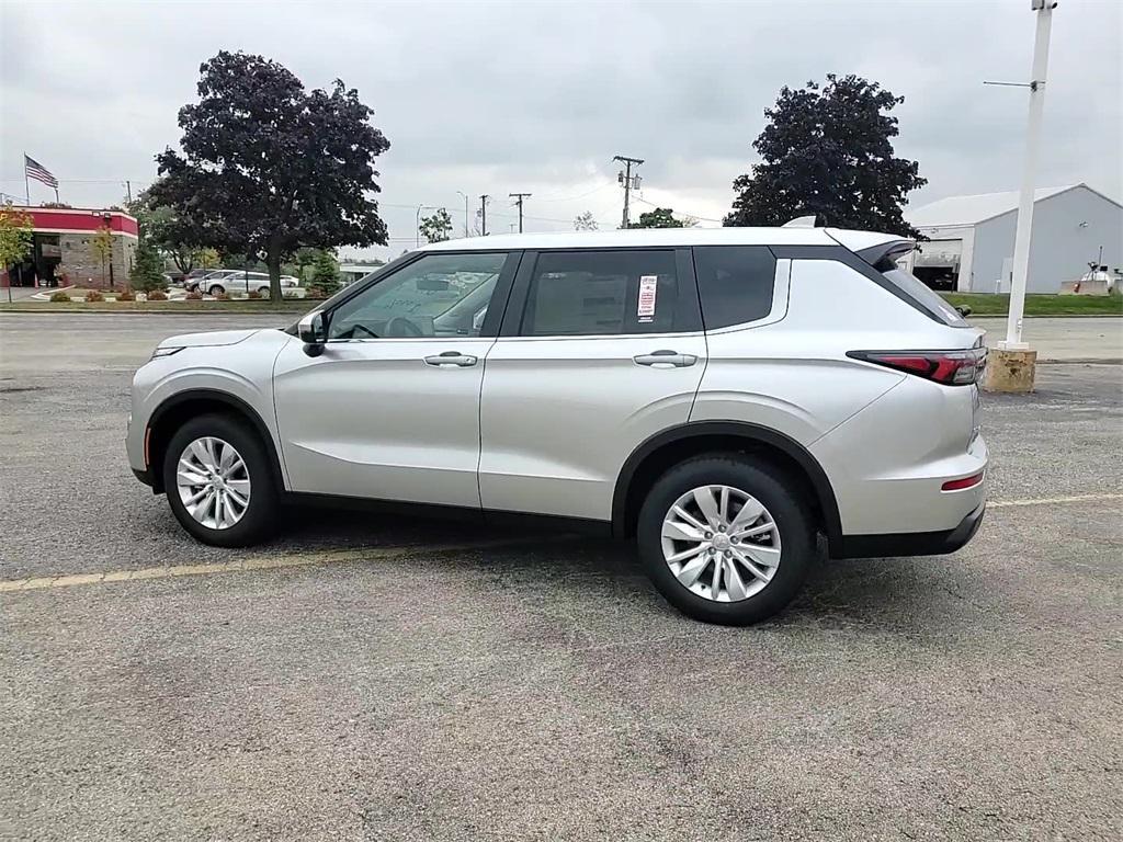 new 2025 Mitsubishi Outlander car, priced at $34,210