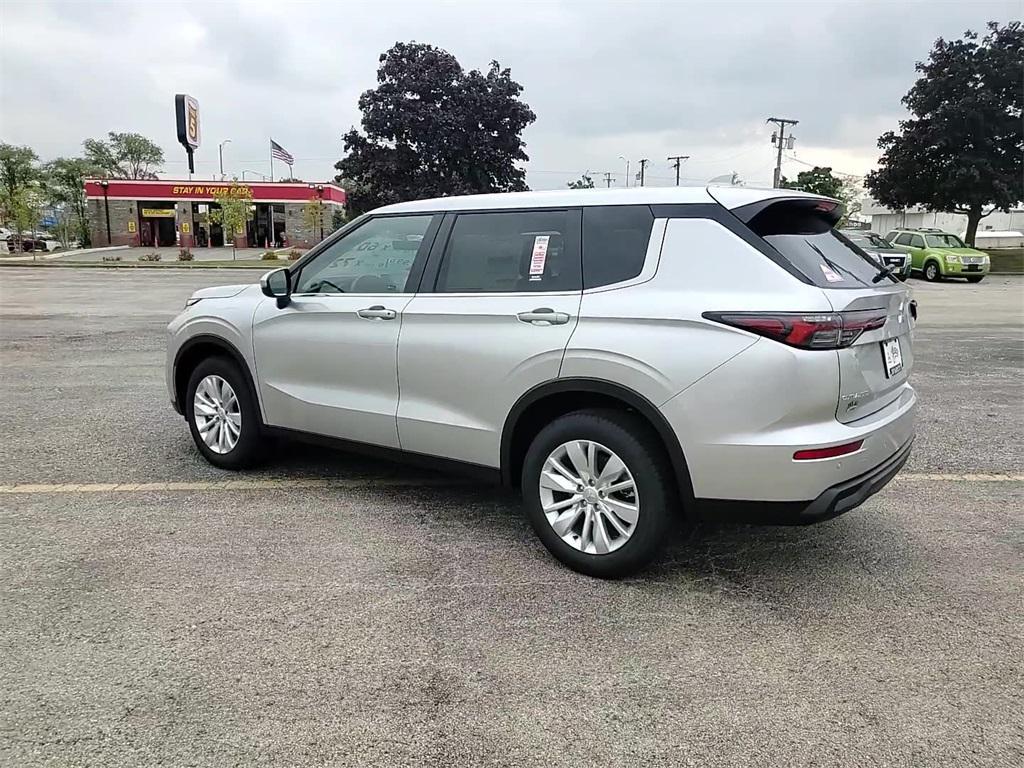 new 2025 Mitsubishi Outlander car, priced at $34,210
