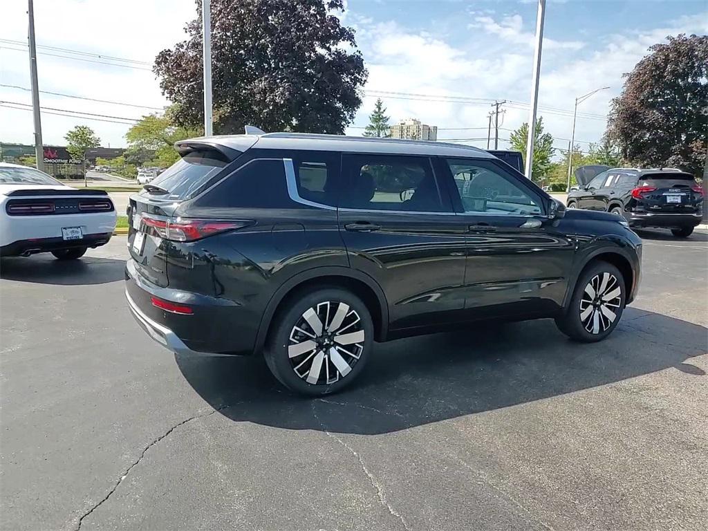 new 2025 Mitsubishi Outlander car