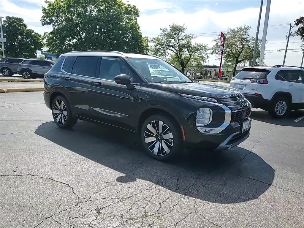 new 2025 Mitsubishi Outlander car