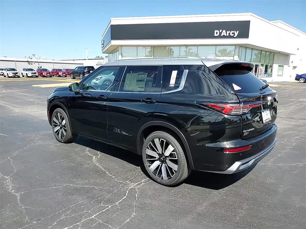 new 2025 Mitsubishi Outlander car