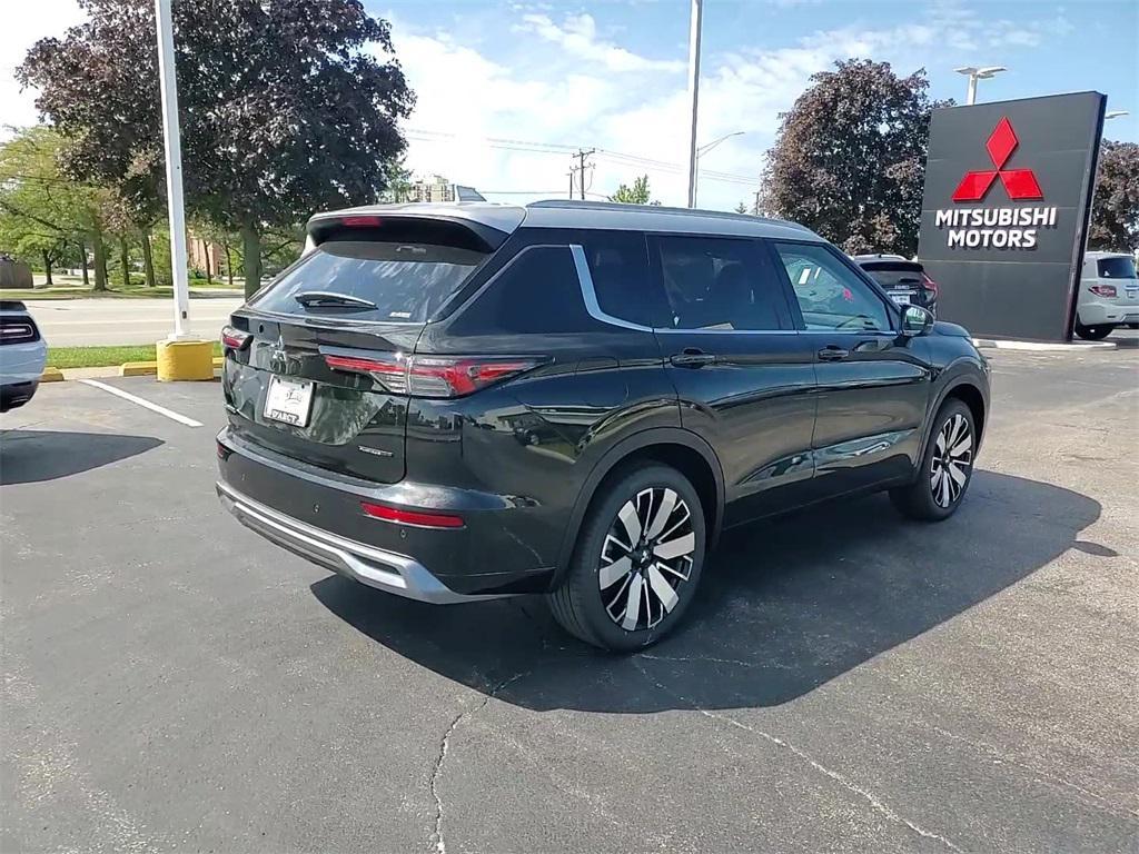 new 2025 Mitsubishi Outlander car
