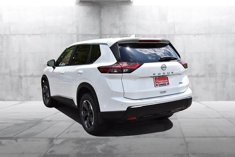 new 2025 Nissan Rogue car, priced at $33,000