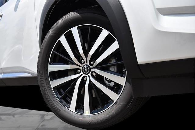 new 2025 Nissan Pathfinder car, priced at $55,205