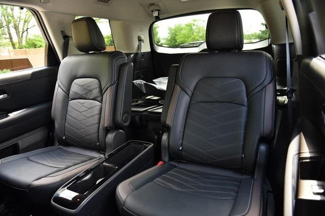 new 2025 Nissan Pathfinder car, priced at $55,205