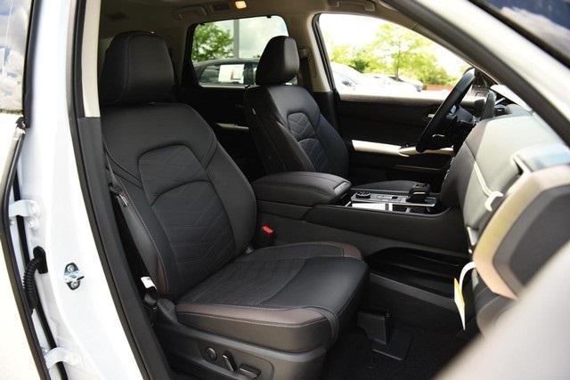 new 2025 Nissan Pathfinder car, priced at $55,205