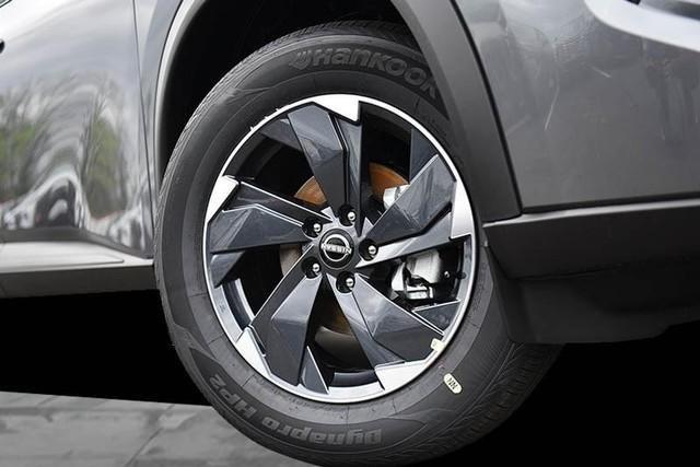 new 2025 Nissan Rogue car, priced at $33,635