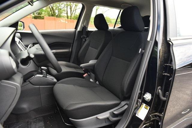 new 2025 Nissan Kicks Play car, priced at $21,660