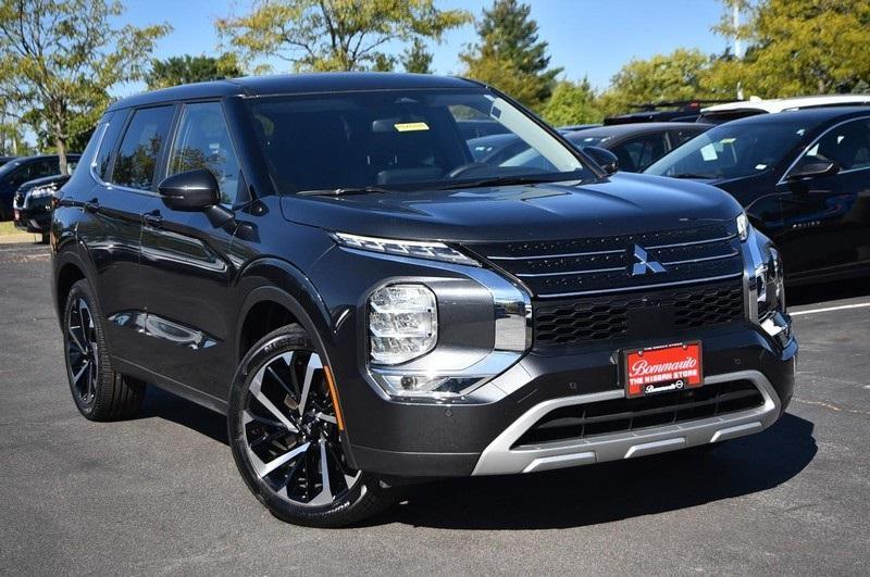 used 2024 Mitsubishi Outlander car, priced at $25,788