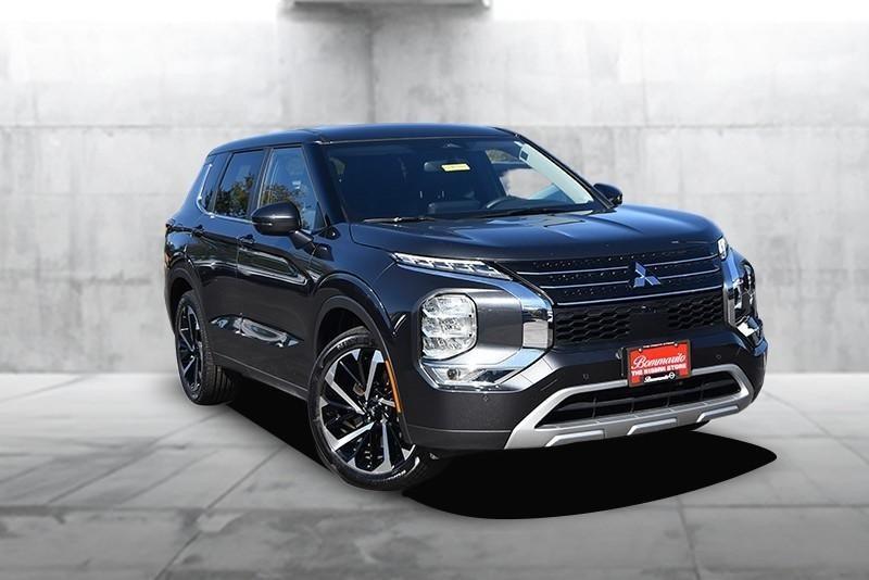 used 2024 Mitsubishi Outlander car, priced at $24,223