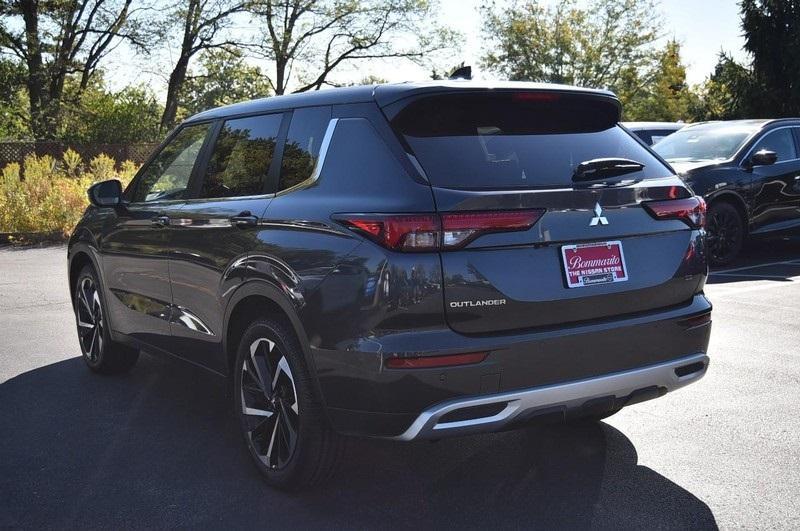used 2024 Mitsubishi Outlander car, priced at $25,788