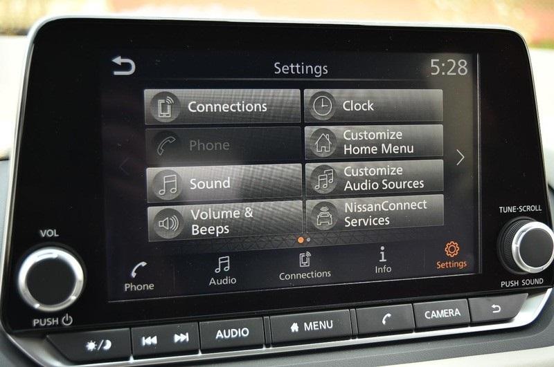 new 2025 Nissan Rogue car, priced at $33,385