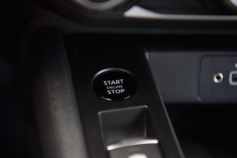 new 2025 Nissan Kicks car, priced at $23,400