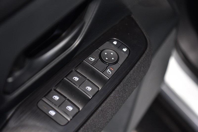 new 2025 Nissan Kicks car, priced at $23,400
