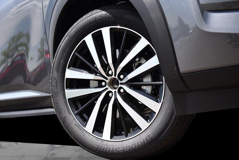 new 2025 Nissan Pathfinder car, priced at $53,361