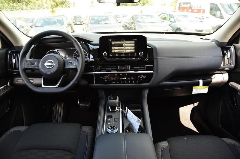 new 2025 Nissan Pathfinder car, priced at $37,454