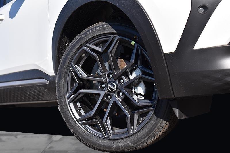 new 2025 Nissan Kicks car, priced at $30,675
