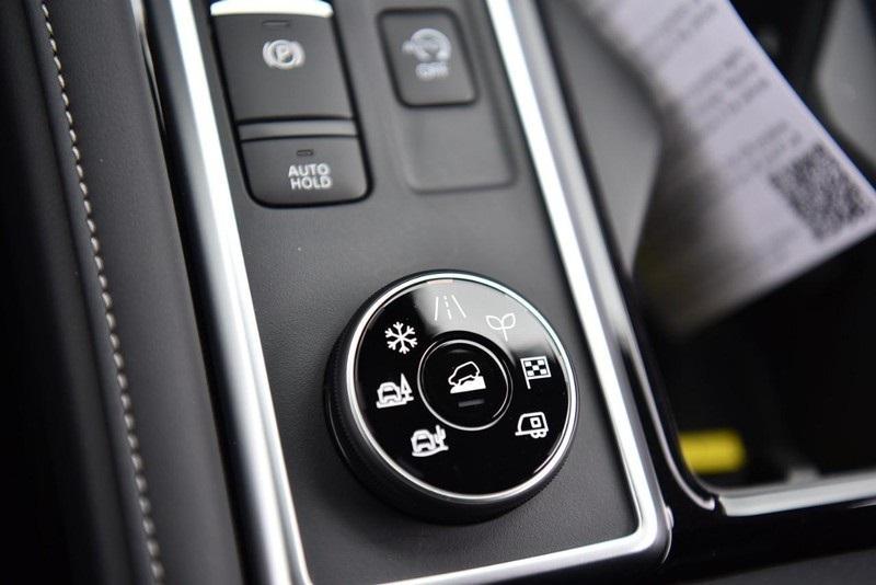 new 2025 Nissan Pathfinder car, priced at $45,382