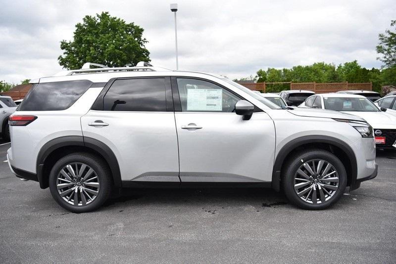 new 2025 Nissan Pathfinder car, priced at $45,382