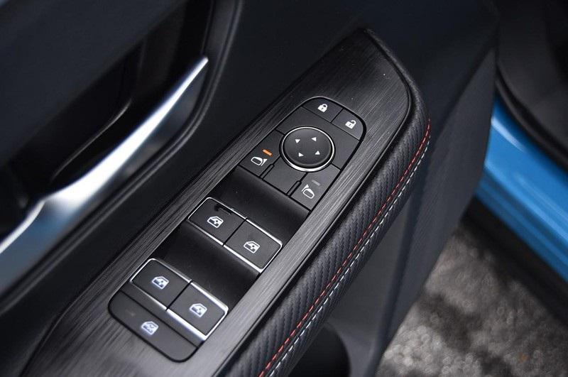 new 2025 Nissan Kicks car, priced at $29,805