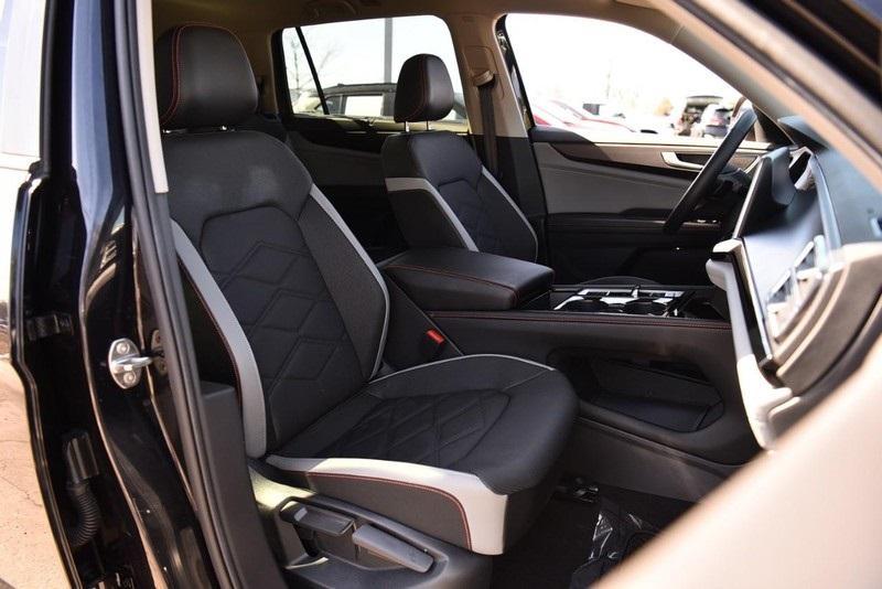 used 2024 Volkswagen Atlas car, priced at $41,888