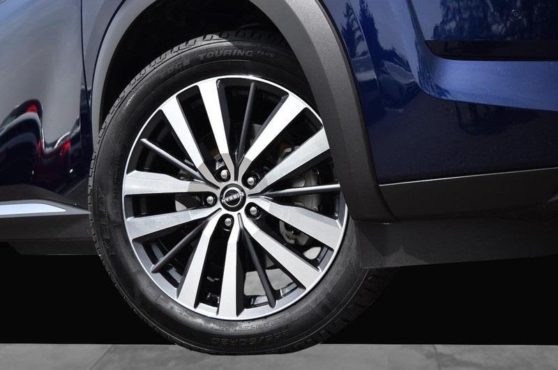 used 2022 Nissan Pathfinder car, priced at $34,888