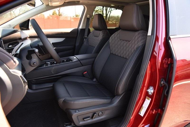 new 2025 Nissan Murano car, priced at $51,157
