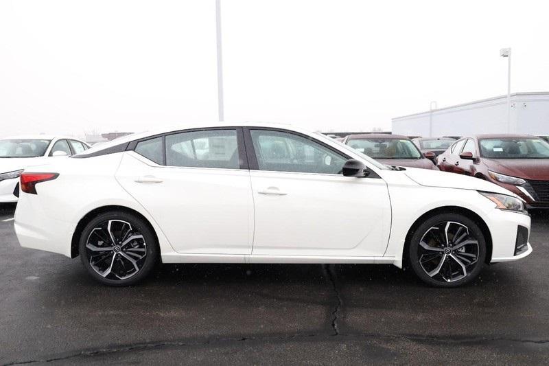 new 2025 Nissan Altima car, priced at $33,049