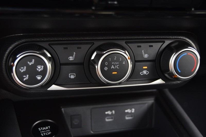 new 2025 Nissan Kicks car, priced at $26,560