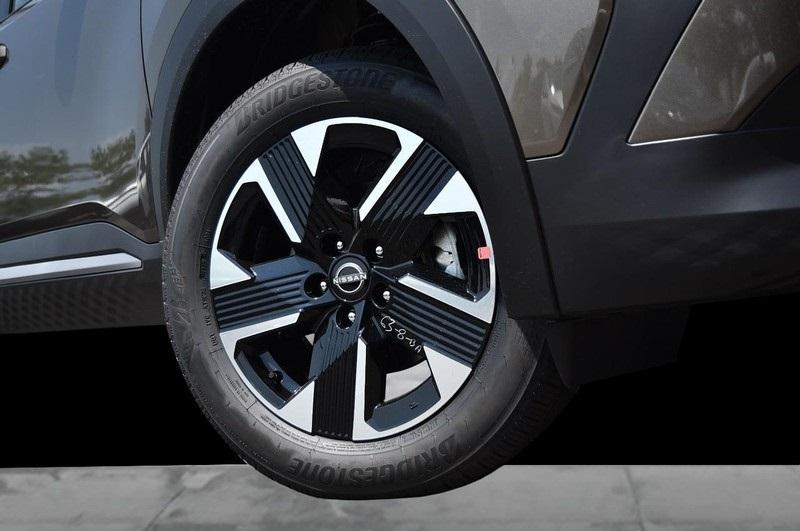 new 2025 Nissan Kicks car, priced at $26,560