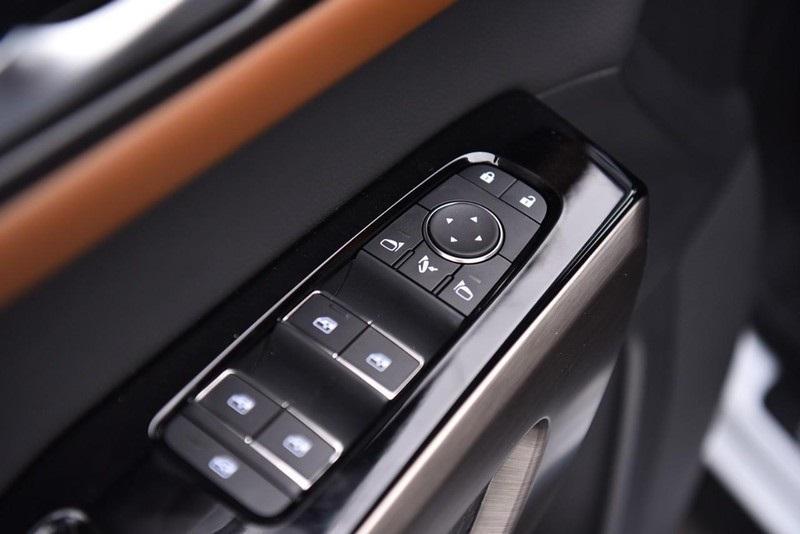 new 2025 Nissan Pathfinder car, priced at $50,685