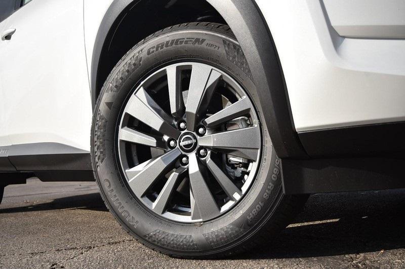 new 2025 Nissan Pathfinder car, priced at $35,340