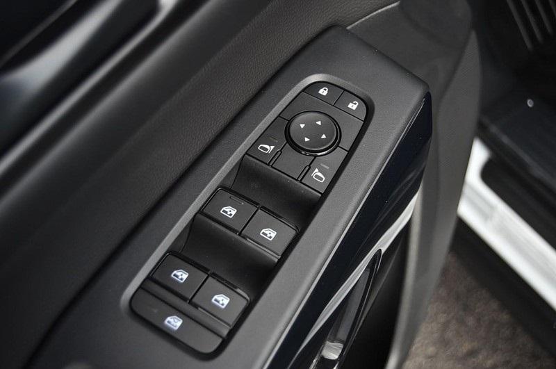 new 2025 Nissan Pathfinder car, priced at $35,340