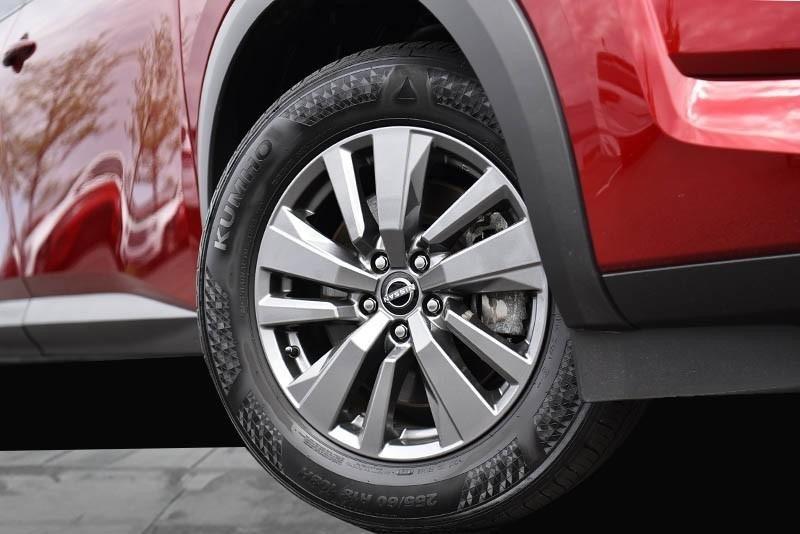 used 2024 Nissan Pathfinder car, priced at $37,677