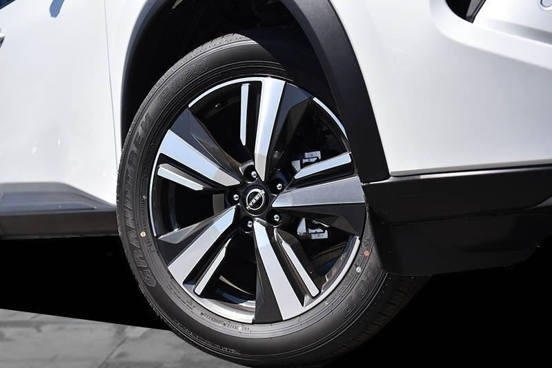 new 2025 Nissan Rogue car, priced at $39,232