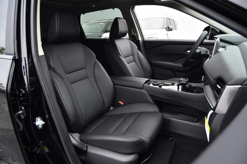 new 2025 Nissan Rogue car, priced at $32,885