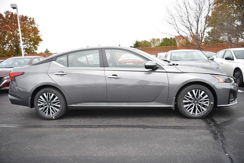 new 2025 Nissan Altima car, priced at $29,265