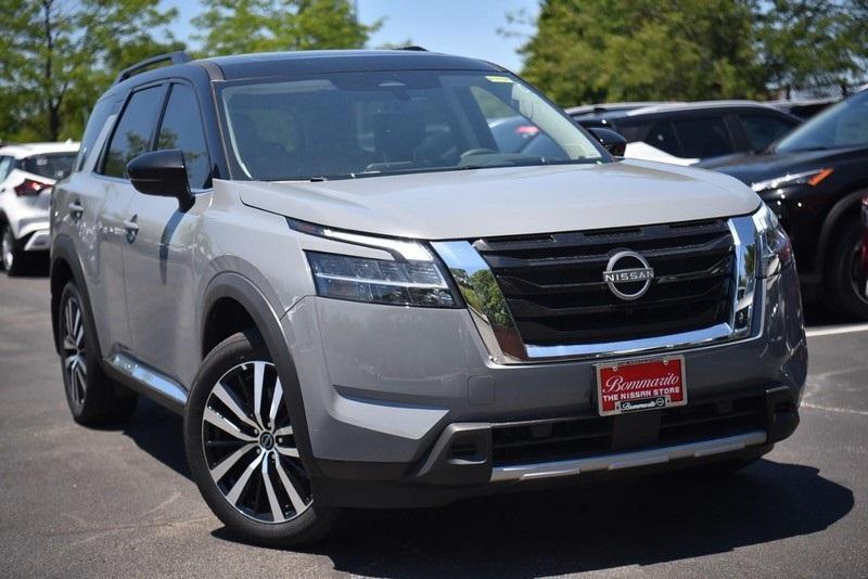 new 2024 Nissan Pathfinder car, priced at $43,984