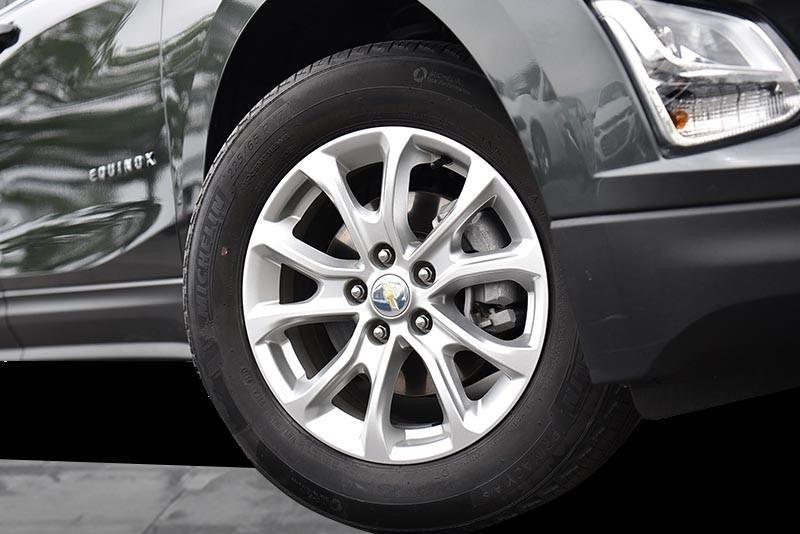 used 2021 Chevrolet Equinox car, priced at $18,788
