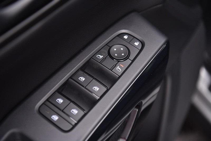 new 2025 Nissan Pathfinder car, priced at $42,470