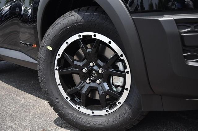 new 2025 Nissan Pathfinder car, priced at $42,345