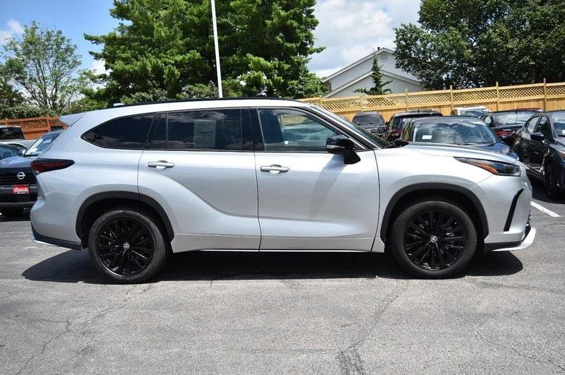 used 2024 Toyota Highlander car, priced at $40,599