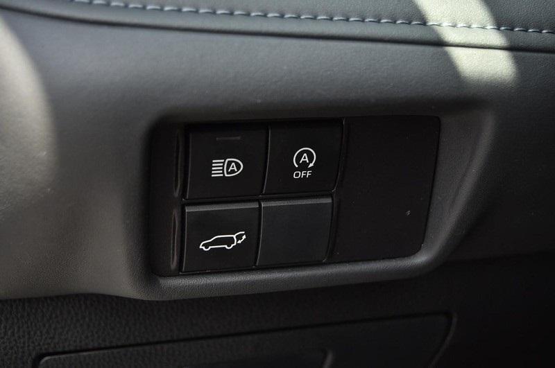 used 2024 Toyota Highlander car, priced at $40,599